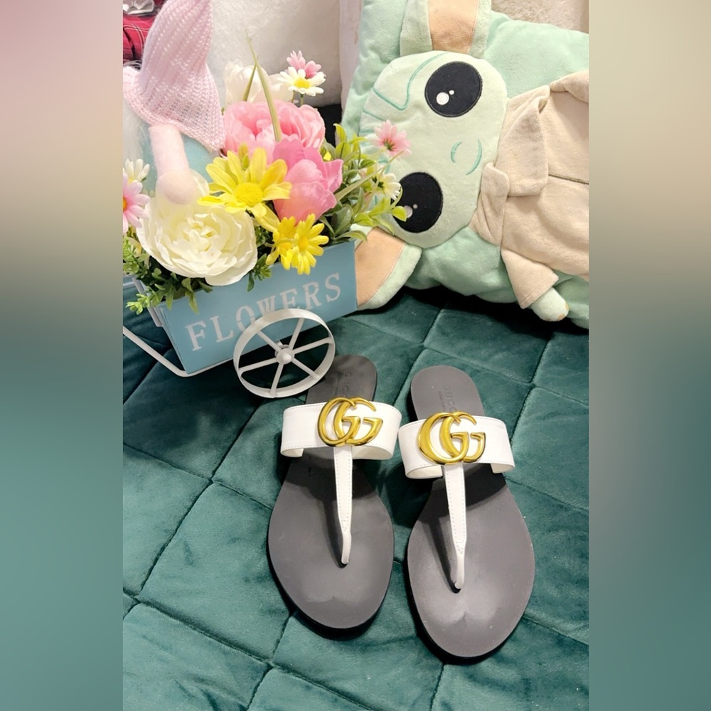 beautiful sandals the most wanted gg size is 7 us, used twice